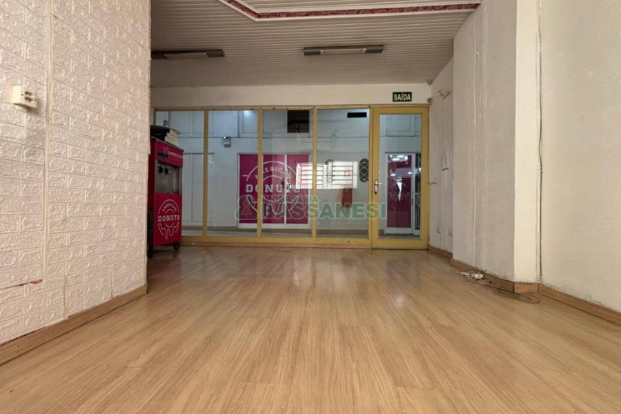 Loja com 31m², no bairro Centro em Caxias do Sul para Alugar