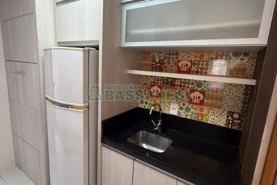 Apartamento com 70m², 2 dormitórios, 2 vagas, no bairro Madureira em Caxias do Sul para Comprar