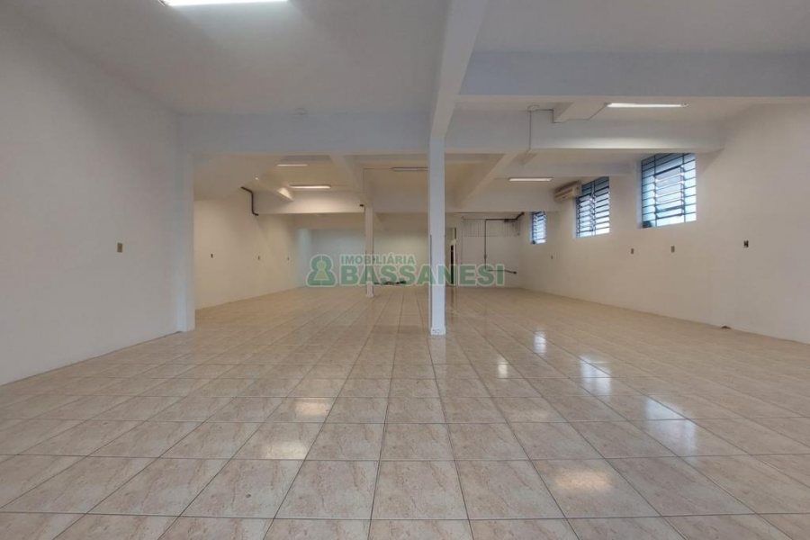 Loja com 200m², no bairro Panazzolo em Caxias do Sul para Alugar