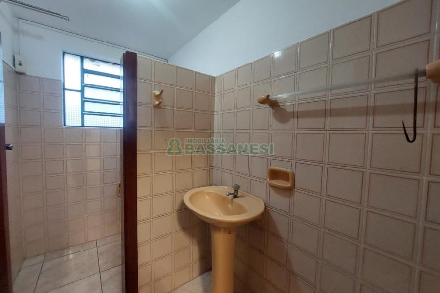 Loja com 200m², no bairro Panazzolo em Caxias do Sul para Alugar