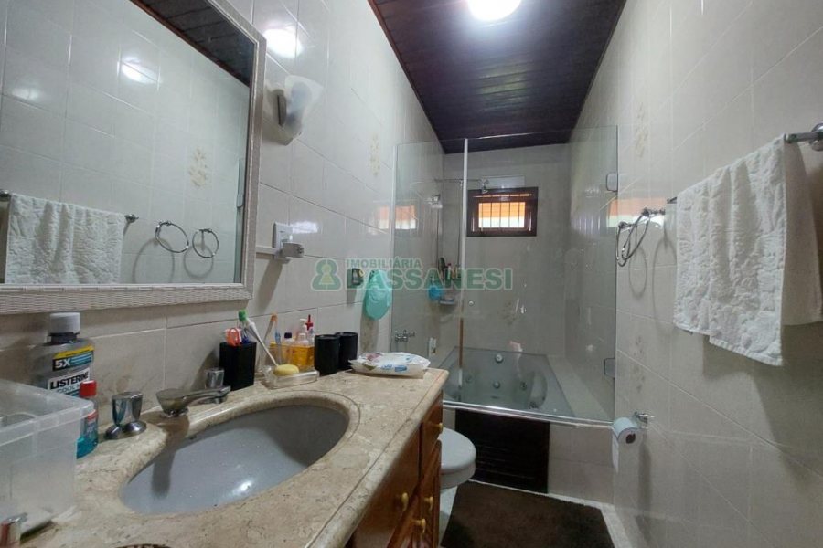 Chácara com 240m², 3 dormitórios, 2 vagas, no bairro Vila Seca em Caxias do Sul para Alugar