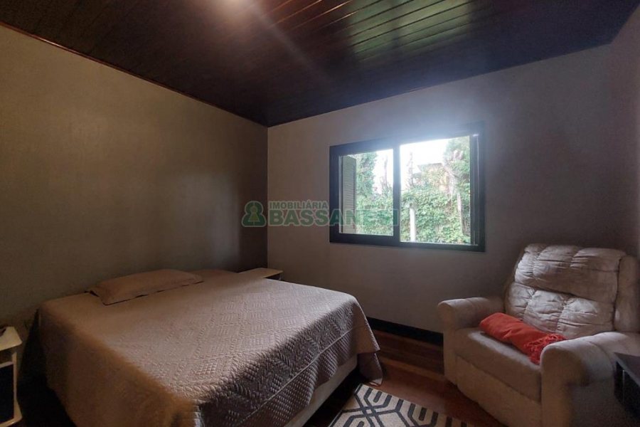 Chácara com 240m², 3 dormitórios, 2 vagas, no bairro Vila Seca em Caxias do Sul para Alugar