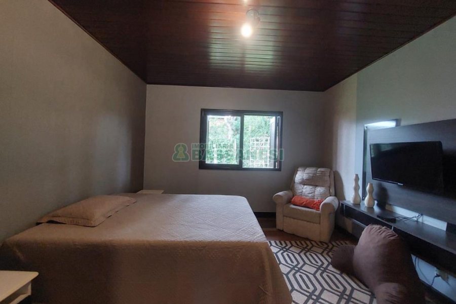 Chácara com 240m², 3 dormitórios, 2 vagas, no bairro Vila Seca em Caxias do Sul para Alugar