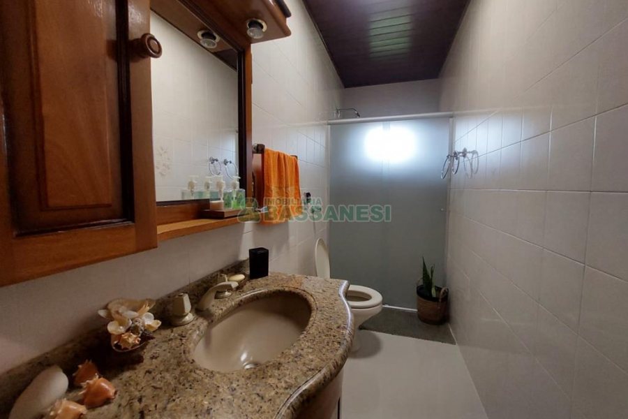 Chácara com 240m², 3 dormitórios, 2 vagas, no bairro Vila Seca em Caxias do Sul para Alugar