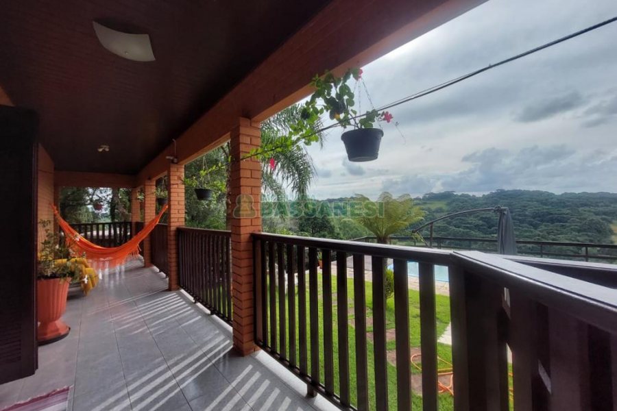 Chácara com 240m², 3 dormitórios, 2 vagas, no bairro Vila Seca em Caxias do Sul para Alugar