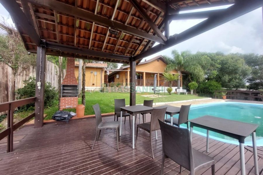 Chácara com 240m², 3 dormitórios, 2 vagas, no bairro Vila Seca em Caxias do Sul para Alugar