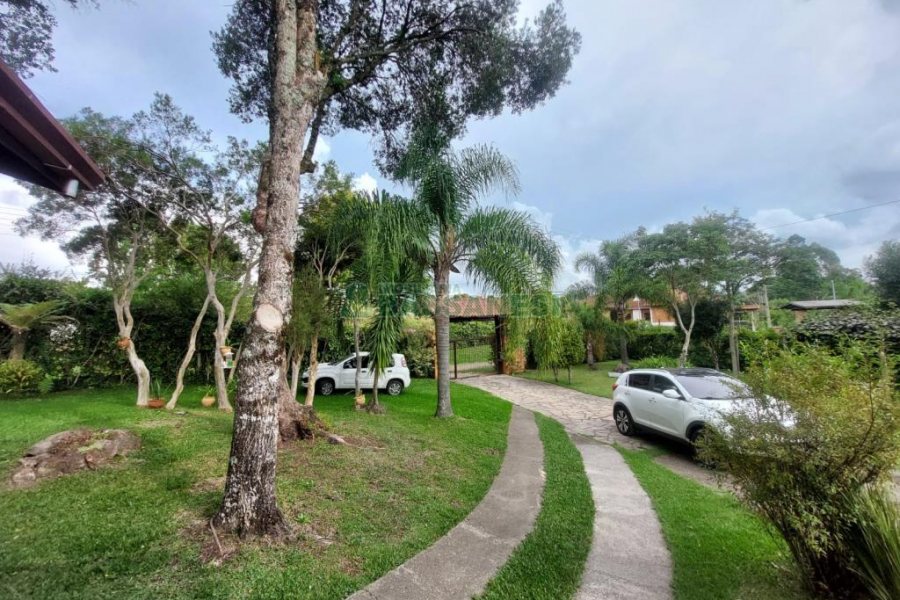 Chácara com 240m², 3 dormitórios, 2 vagas, no bairro Vila Seca em Caxias do Sul para Alugar