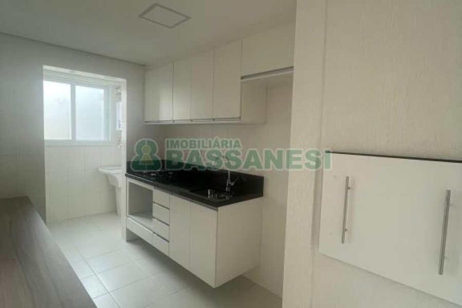 Apartamento com 84m², 2 dormitórios, 1 vaga, no bairro Salgado Filho em Caxias do Sul para Alugar