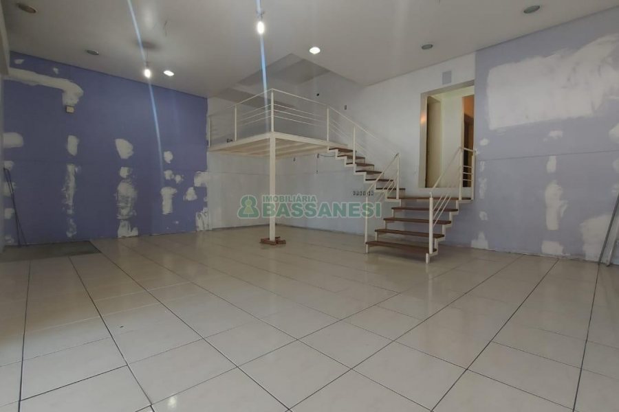 Loja com 56m², no bairro Centro em Caxias do Sul para Alugar