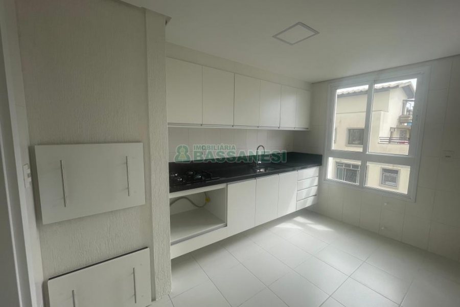 Apartamento com 108m², 3 dormitórios, 2 vagas, no bairro Salgado Filho em Caxias do Sul para Alugar