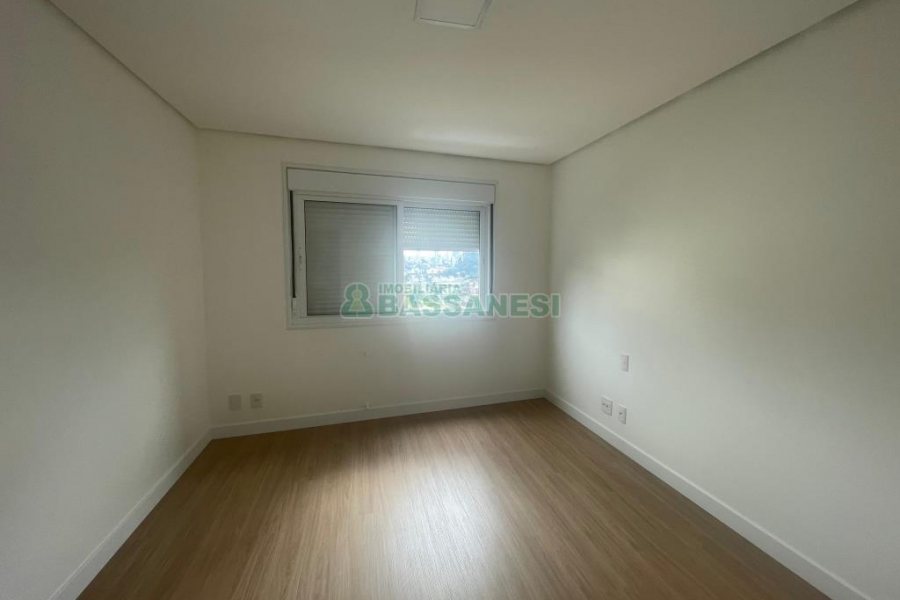 Apartamento com 108m², 3 dormitórios, 2 vagas, no bairro Salgado Filho em Caxias do Sul para Alugar