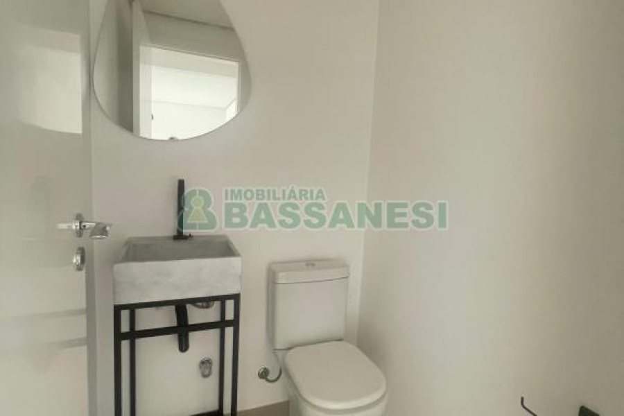 Apartamento com 108m², 3 dormitórios, 2 vagas, no bairro Salgado Filho em Caxias do Sul para Alugar