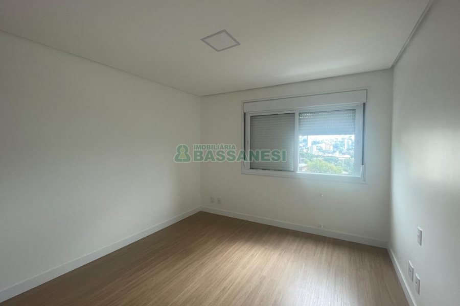 Apartamento com 108m², 3 dormitórios, 2 vagas, no bairro Salgado Filho em Caxias do Sul para Alugar