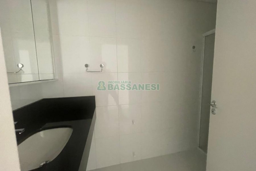 Apartamento com 108m², 3 dormitórios, 2 vagas, no bairro Salgado Filho em Caxias do Sul para Alugar