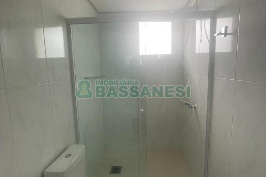Apartamento com 108m², 3 dormitórios, 2 vagas, no bairro Salgado Filho em Caxias do Sul para Alugar