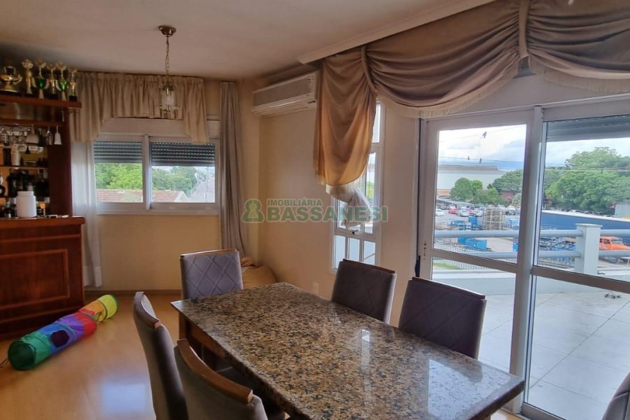 Predio com 893m², no bairro São Ciro em Caxias do Sul para Comprar