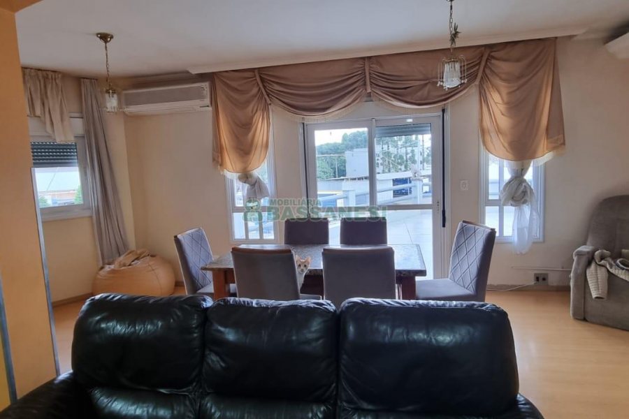 Predio com 893m², no bairro São Ciro em Caxias do Sul para Comprar