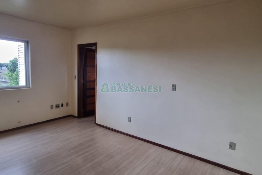 Predio com 893m², no bairro São Ciro em Caxias do Sul para Comprar