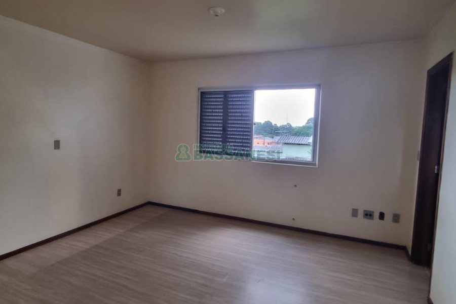 Predio com 893m², no bairro São Ciro em Caxias do Sul para Comprar