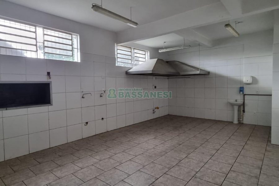 Predio com 893m², no bairro São Ciro em Caxias do Sul para Comprar