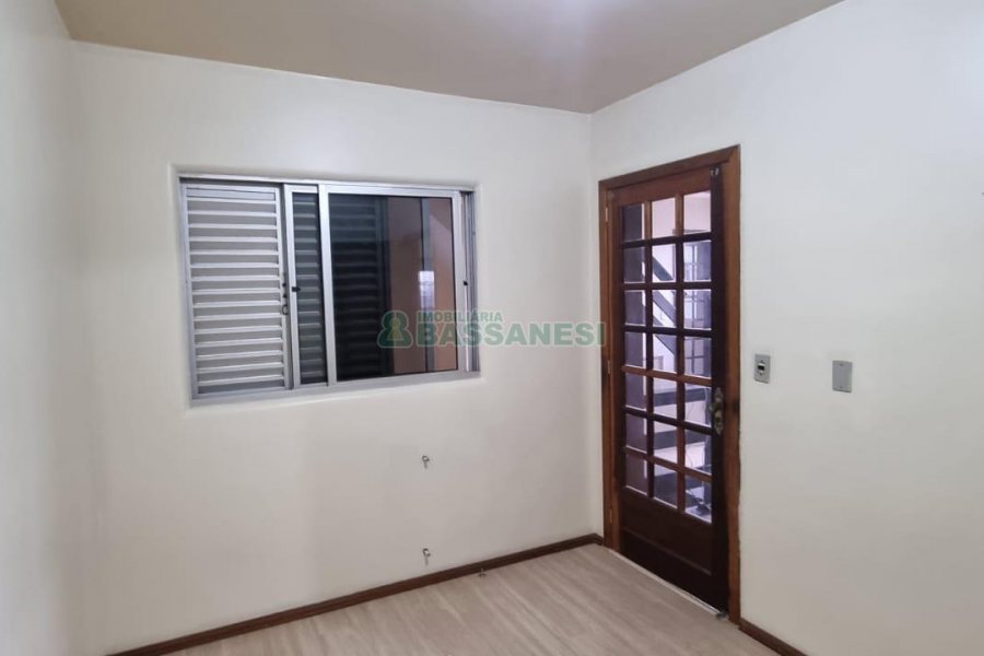 Predio com 893m², no bairro São Ciro em Caxias do Sul para Comprar