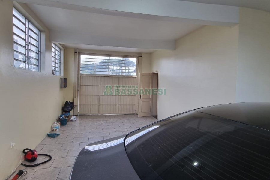 Predio com 893m², no bairro São Ciro em Caxias do Sul para Comprar