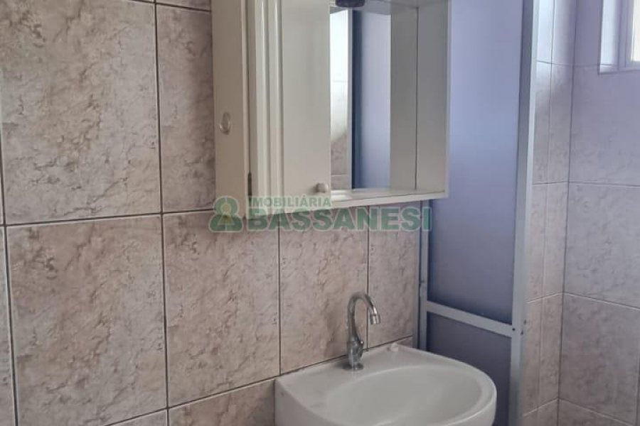 Predio com 893m², no bairro São Ciro em Caxias do Sul para Comprar