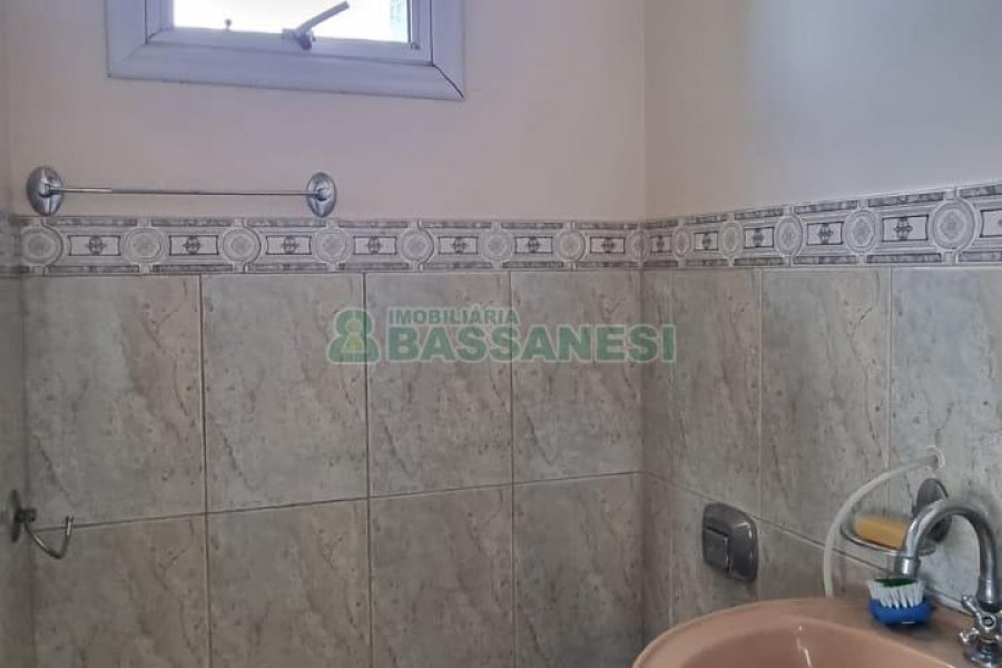 Predio com 893m², no bairro São Ciro em Caxias do Sul para Comprar