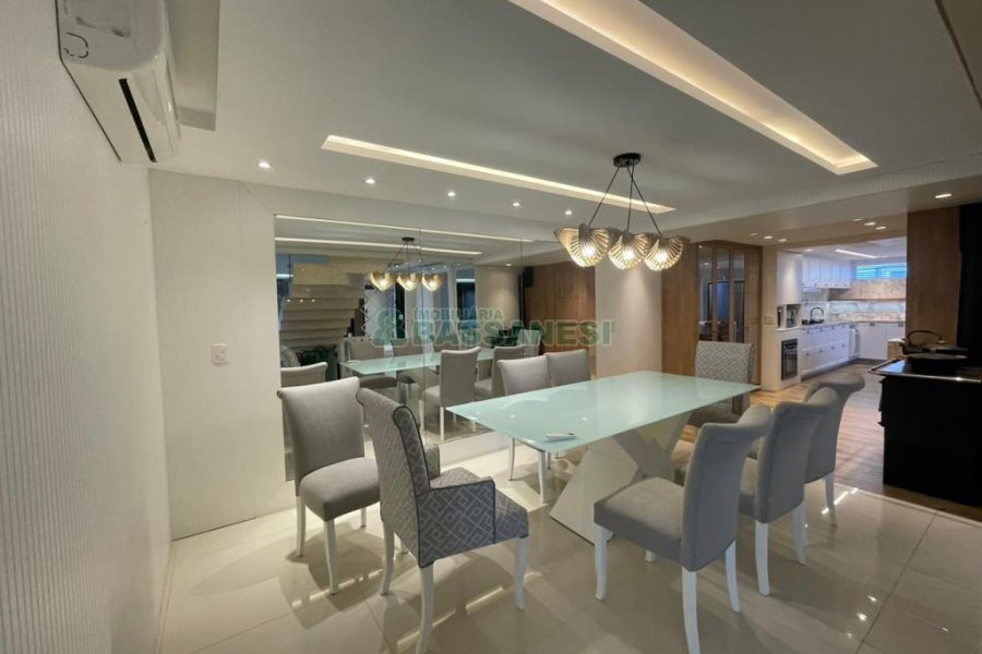 Apartamento com 170m², 3 dormitórios, 2 vagas, no bairro Centro em Caxias do Sul para Comprar