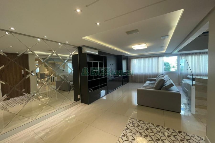 Apartamento com 170m², 3 dormitórios, 2 vagas, no bairro Centro em Caxias do Sul para Comprar