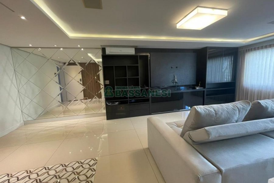 Apartamento com 170m², 3 dormitórios, 2 vagas, no bairro Centro em Caxias do Sul para Comprar