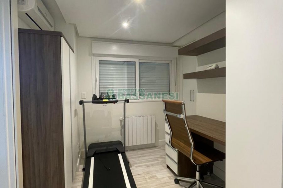 Apartamento com 170m², 3 dormitórios, 2 vagas, no bairro Centro em Caxias do Sul para Comprar