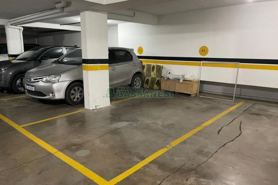 Apartamento com 170m², 3 dormitórios, 2 vagas, no bairro Centro em Caxias do Sul para Comprar