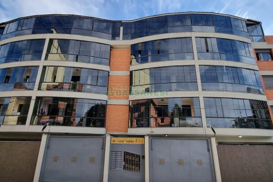 Kitinete com 40m², 1 dormitório, no bairro Pio X em Caxias do Sul para Comprar