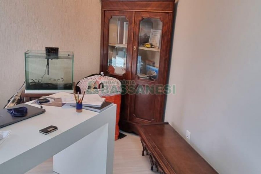 Kitinete com 40m², 1 dormitório, no bairro Pio X em Caxias do Sul para Comprar