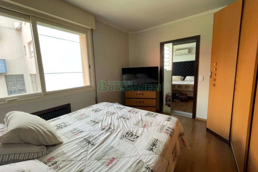 Apartamento com 120m², 3 dormitórios, 1 vaga, no bairro Pio X em Caxias do Sul para Comprar