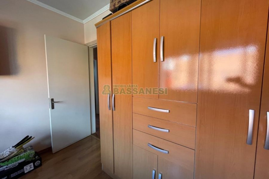 Apartamento com 120m², 3 dormitórios, 1 vaga, no bairro Pio X em Caxias do Sul para Comprar