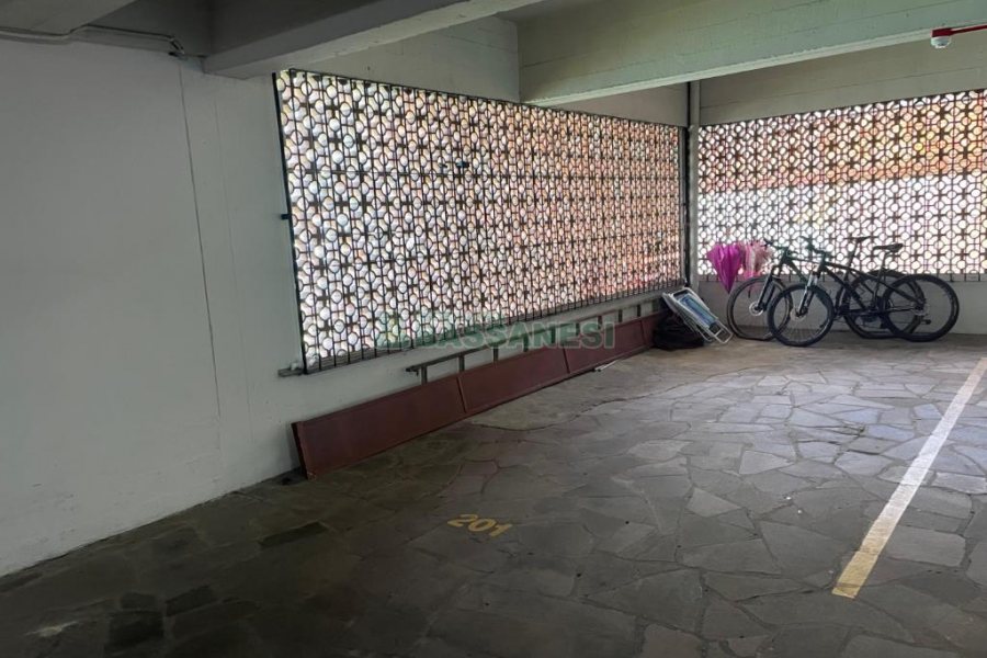 Apartamento com 120m², 3 dormitórios, 1 vaga, no bairro Pio X em Caxias do Sul para Comprar