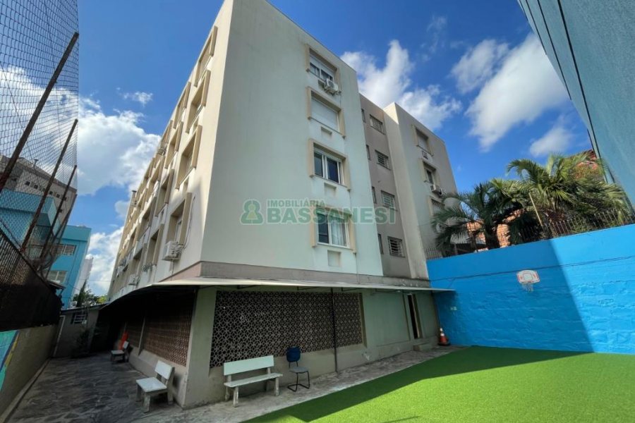 Apartamento com 120m², 3 dormitórios, 1 vaga, no bairro Pio X em Caxias do Sul para Comprar