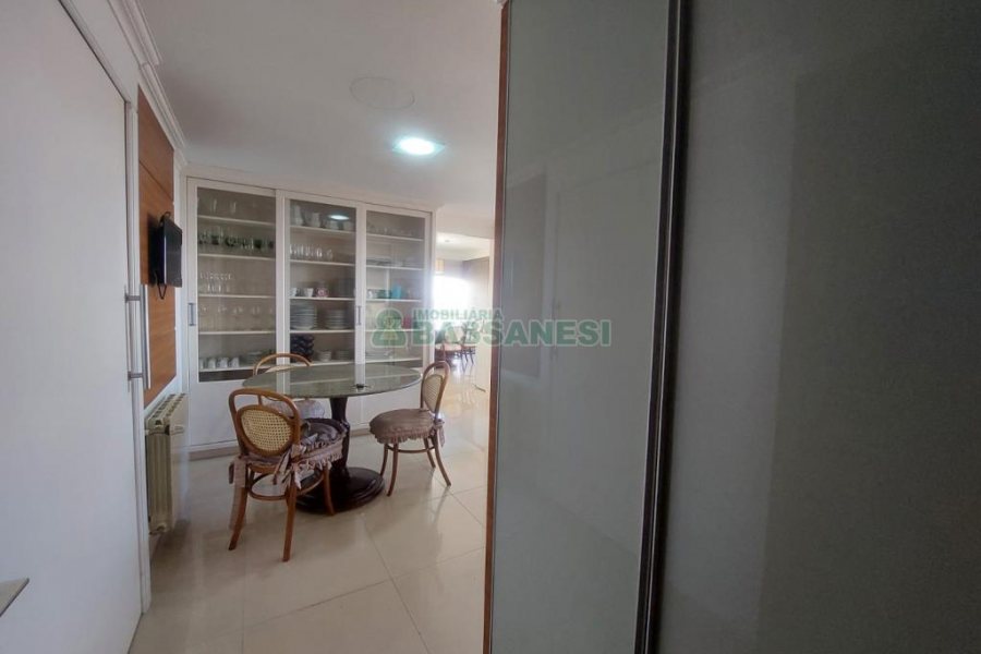 Apto Mobiliado com 198m², 5 dormitórios, 4 vagas, no bairro Lourdes em Caxias do Sul para Alugar