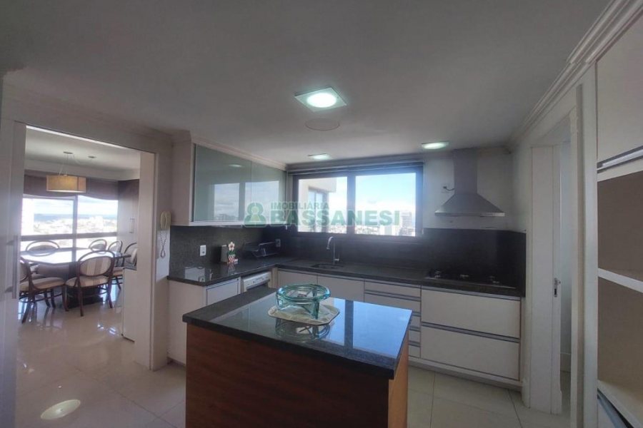 Apto Mobiliado com 198m², 5 dormitórios, 4 vagas, no bairro Lourdes em Caxias do Sul para Alugar