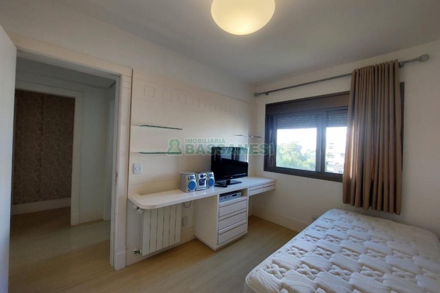 Apto Mobiliado com 198m², 5 dormitórios, 4 vagas, no bairro Lourdes em Caxias do Sul para Alugar