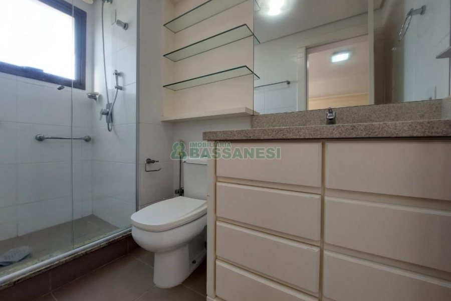 Apto Mobiliado com 198m², 5 dormitórios, 4 vagas, no bairro Lourdes em Caxias do Sul para Alugar