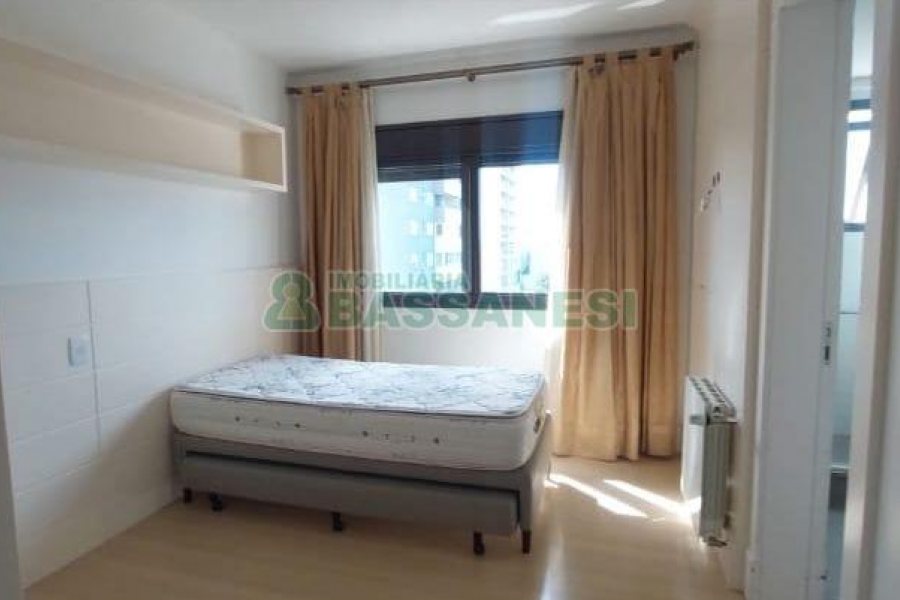 Apto Mobiliado com 198m², 5 dormitórios, 4 vagas, no bairro Lourdes em Caxias do Sul para Alugar