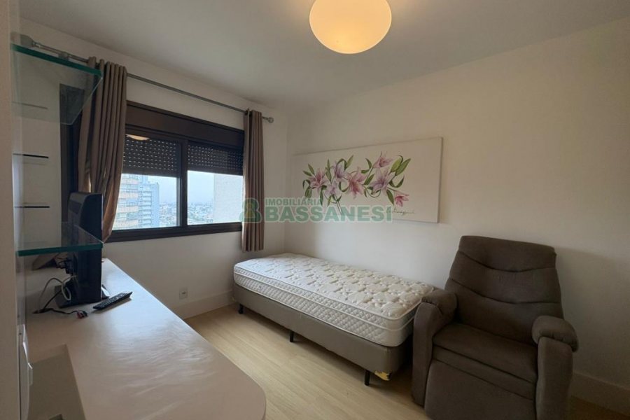 Apto Mobiliado com 198m², 4 dormitórios, 4 vagas, no bairro Lourdes em Caxias do Sul para Alugar