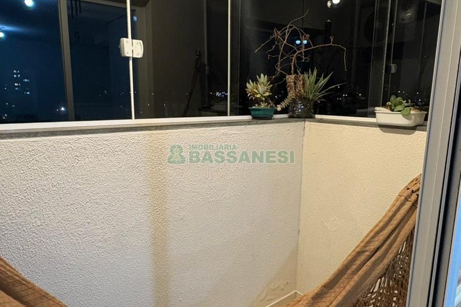 Apto Mobiliado com 67m², 3 dormitórios, 2 vagas, no bairro Lourdes em Caxias do Sul para Alugar