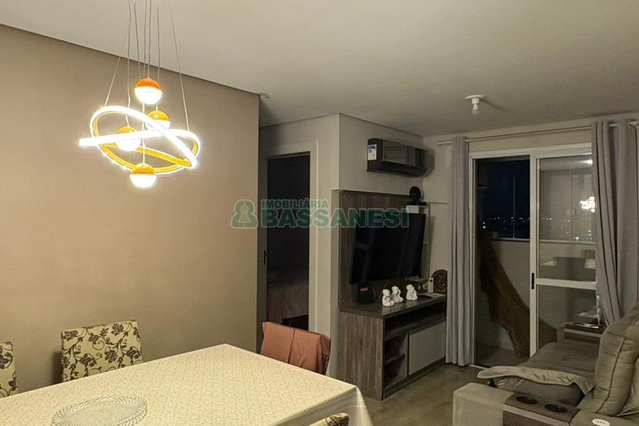 Apto Mobiliado com 67m², 3 dormitórios, 2 vagas, no bairro Lourdes em Caxias do Sul para Alugar