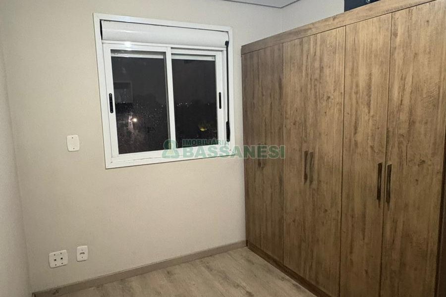 Apto Mobiliado com 67m², 3 dormitórios, 2 vagas, no bairro Lourdes em Caxias do Sul para Alugar