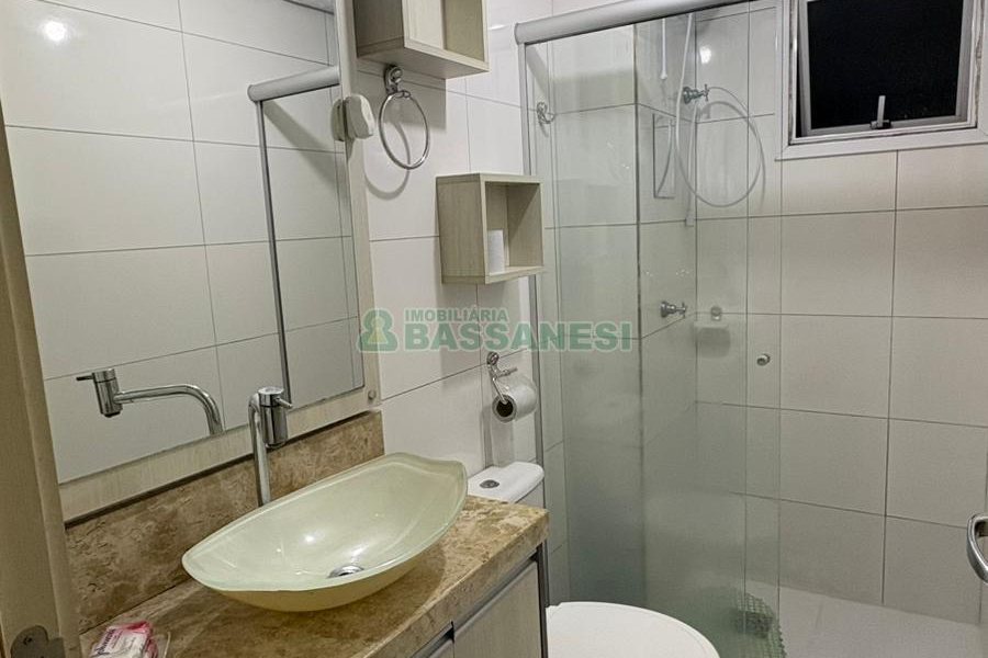 Apto Mobiliado com 67m², 3 dormitórios, 2 vagas, no bairro Lourdes em Caxias do Sul para Alugar