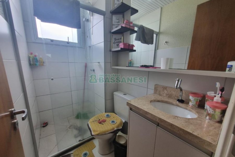 Apartamento com 50m², 2 dormitórios, 1 vaga, no bairro Diamantino em Caxias do Sul para Alugar